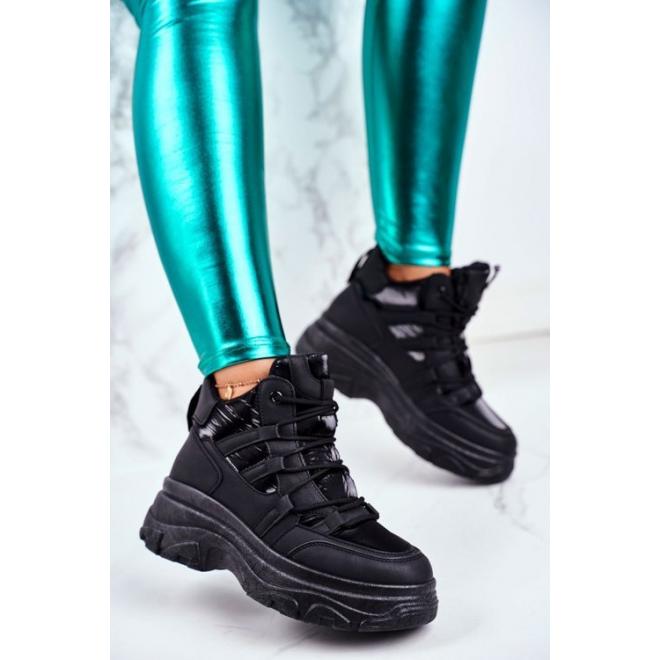 Trendy športová obuv pre dámy v čiernej farbe