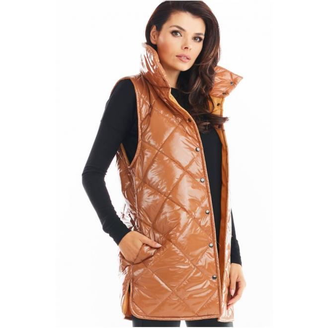 E-shop Béžová prešívaná vesta s vysokým golierom pre dámy