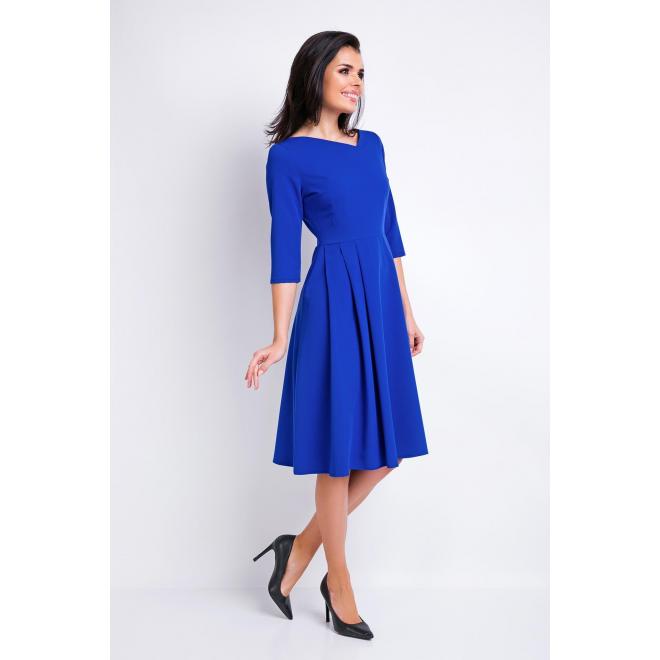 Modré dámske šaty s asymetrickým výstrihom