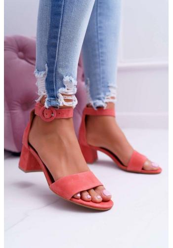 Semišové dámske sandále ružovej farby na nízkom podpätku v akcii