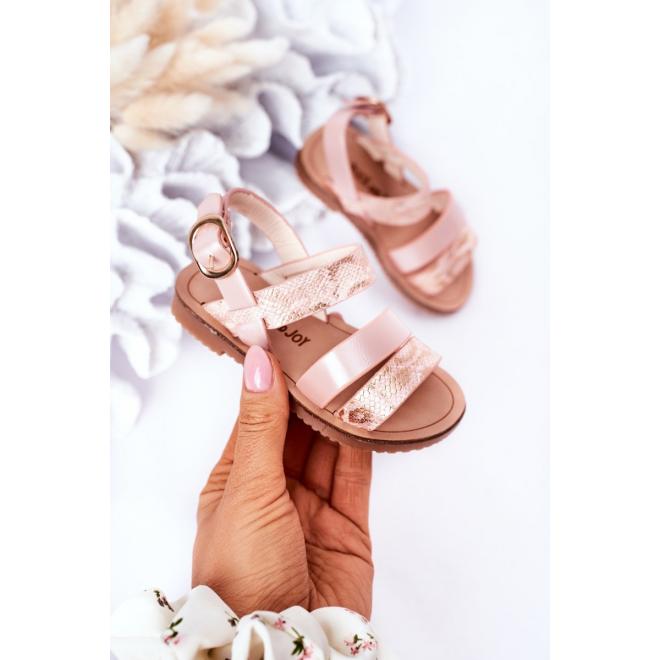 Trendy detské lesklé sandále v ružovej farbe
