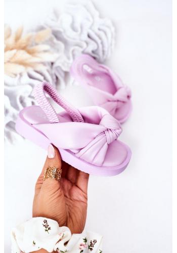 Trendy detské sandále vo fialovej farbe