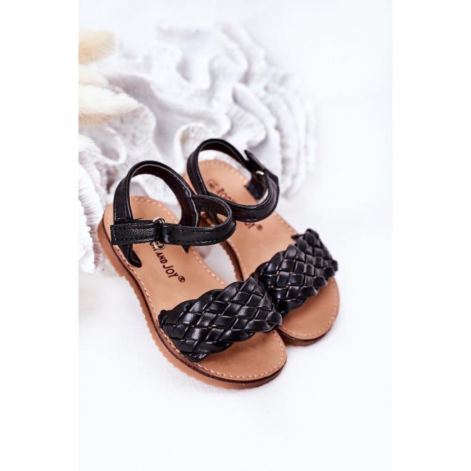 Módne detské sandálky v čiernej farbe