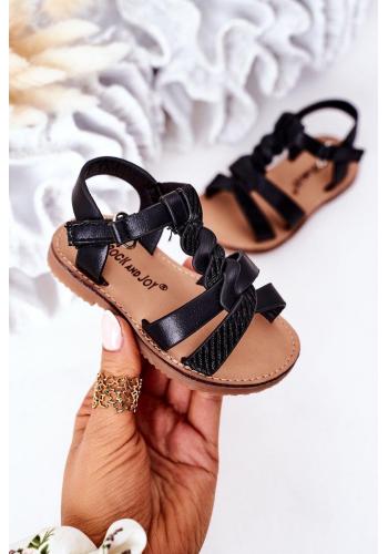 Trendy detské sandálky v čiernej farbe