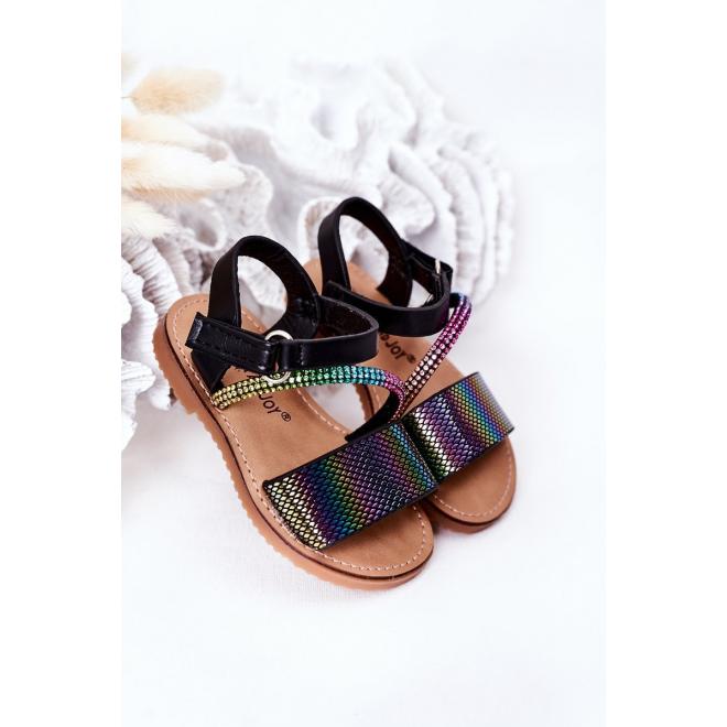 Módne detské sandále s flitrami v čiernej farbe