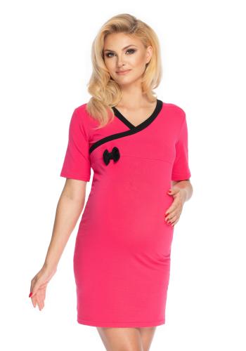 Ružová tehotenská a dojčiaca nočná košeľa s mašličkou v akcii