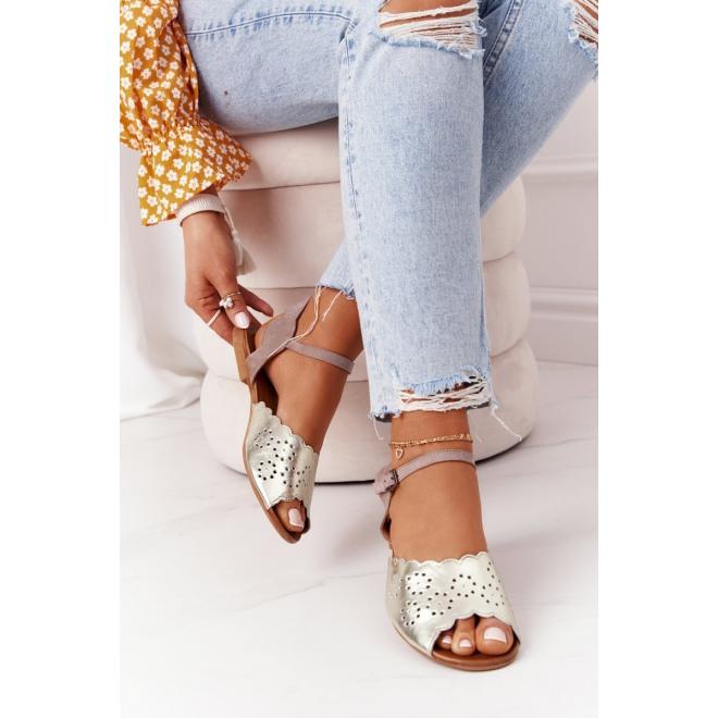 Módne dámske kožené sandále v zlatej farbe