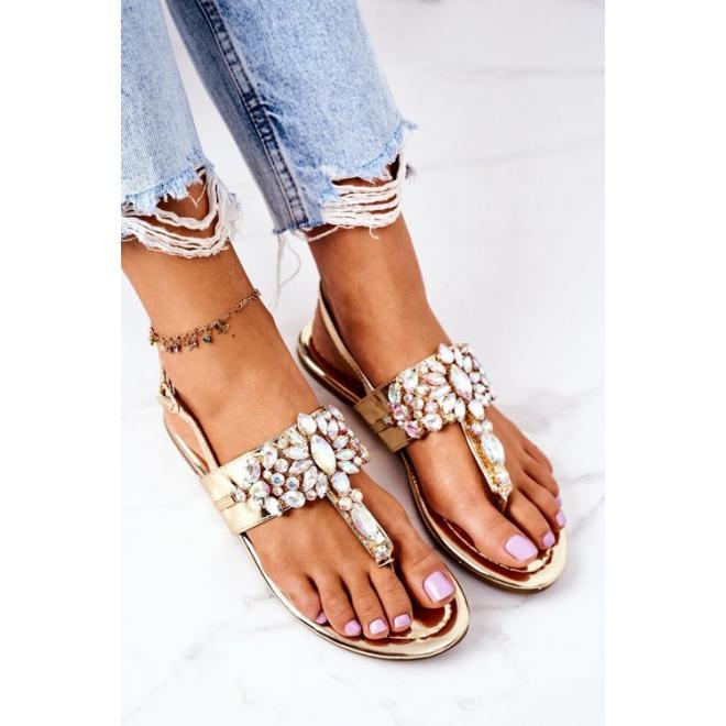 Trendy letné sandále zdobené kryštálmi v zlatej farbe
