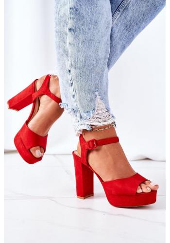 Dámske semišové sandále na vysokom podpätku v červenej farbe